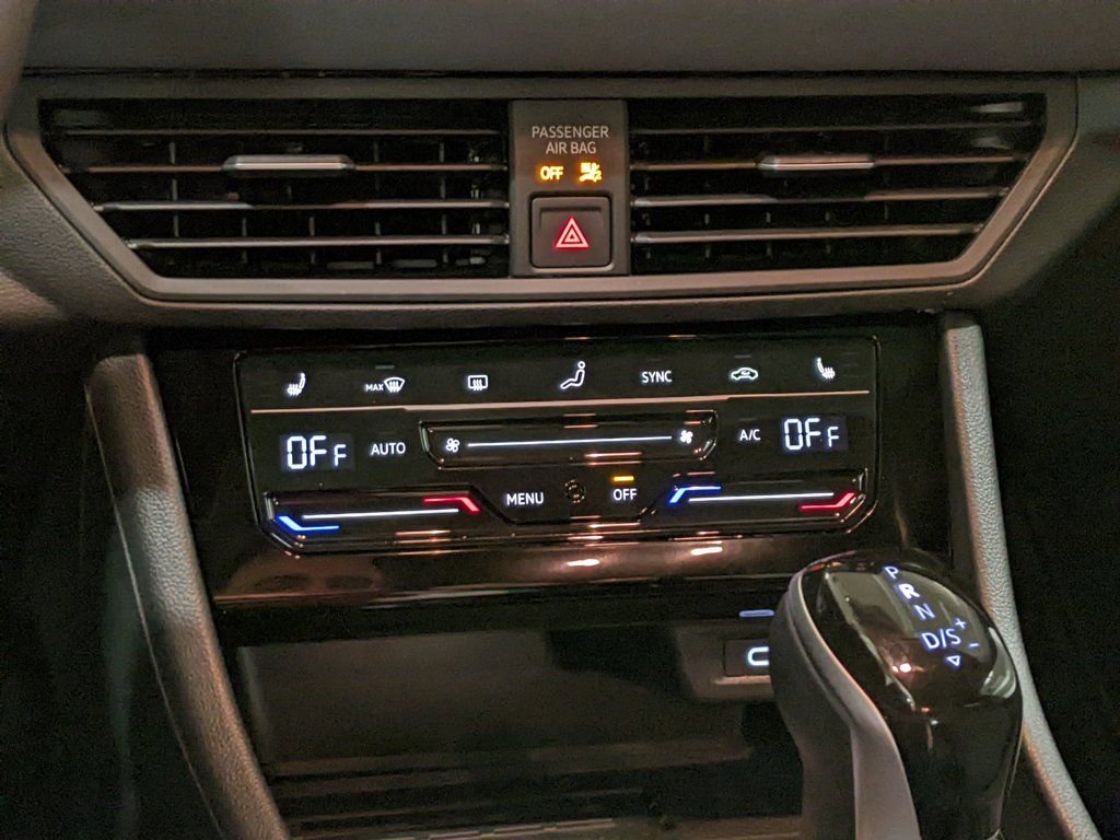 New 2026 Volkswagen Jetta SE FWD image 19