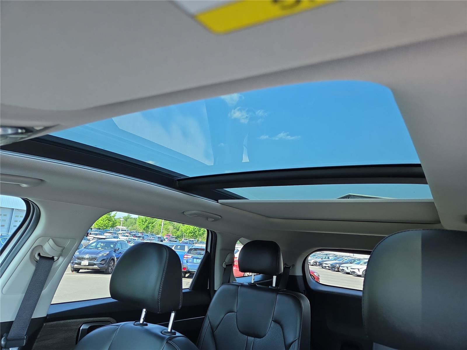 Certified 2021 Kia Sorento EX w/ EX AWD X-Line Package image 27