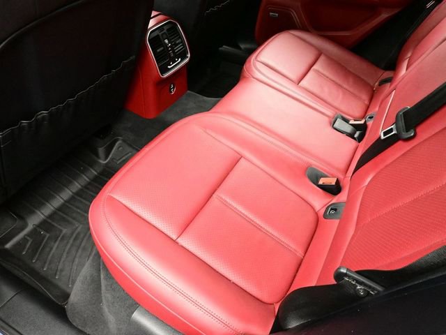 Certified 2022 Porsche Macan S AWD/4WD image 15
