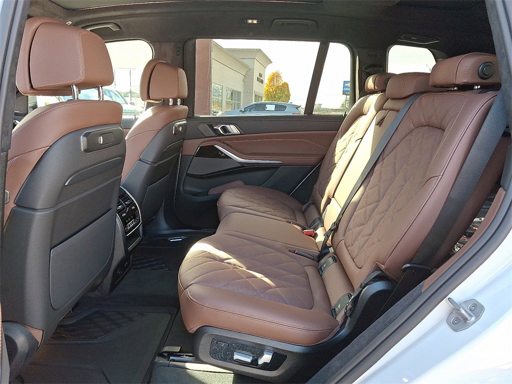 New 2026 BMW X7 xDrive40i w/ M Sport Package image 9