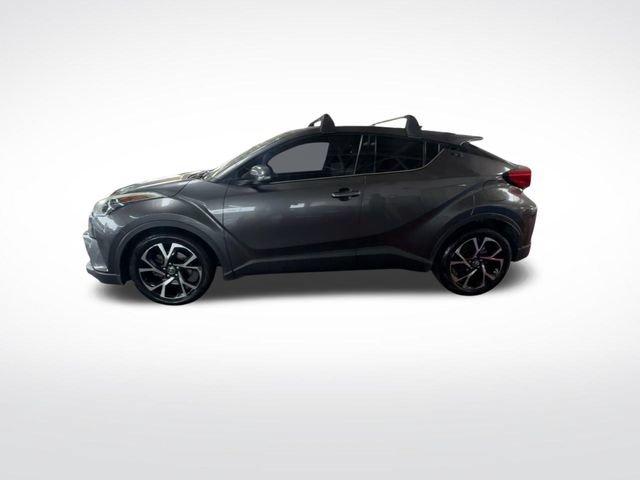 Used 2019 Toyota C-HR Limited FWD image 6