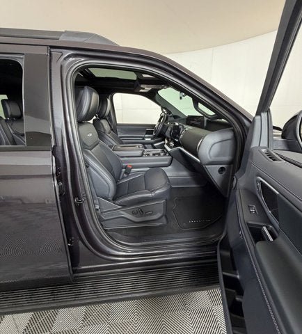 New 2026 Ford Expedition Max Platinum w/ Stealth Appearance Package AWD/4WD image 5