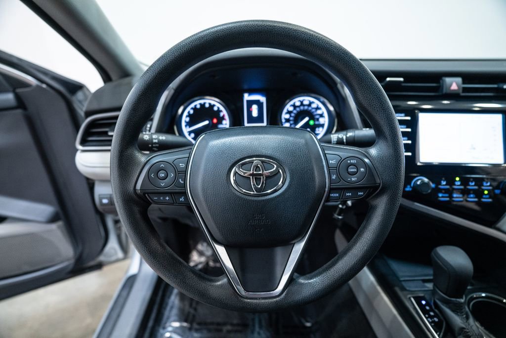 Used 2019 Toyota Camry LE FWD image 16