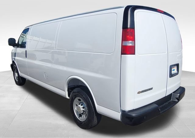 New 2025 Chevrolet Express 2500 Extended w/ Communications Package RWD image 5