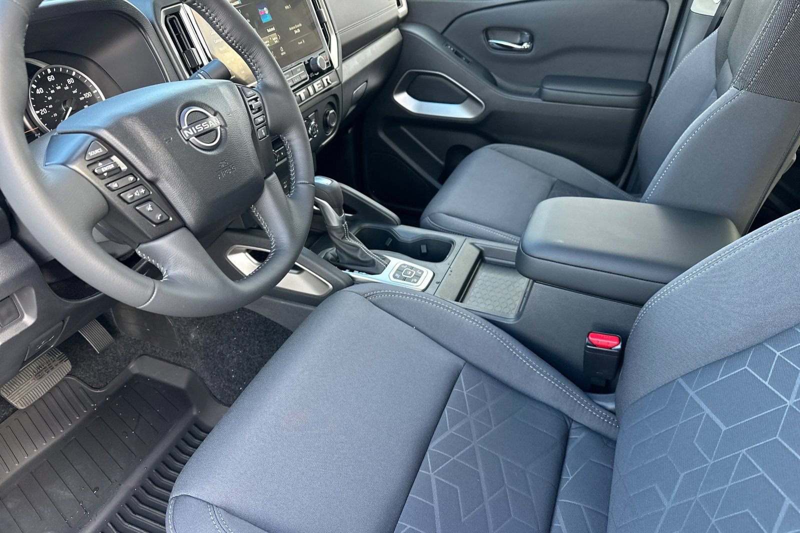 New 2026 Nissan Frontier SV w/ All-Weather Content Package AWD/4WD image 10