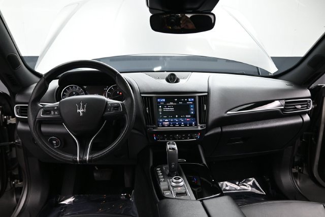 Used 2022 Maserati Levante GT AWD/4WD image 16