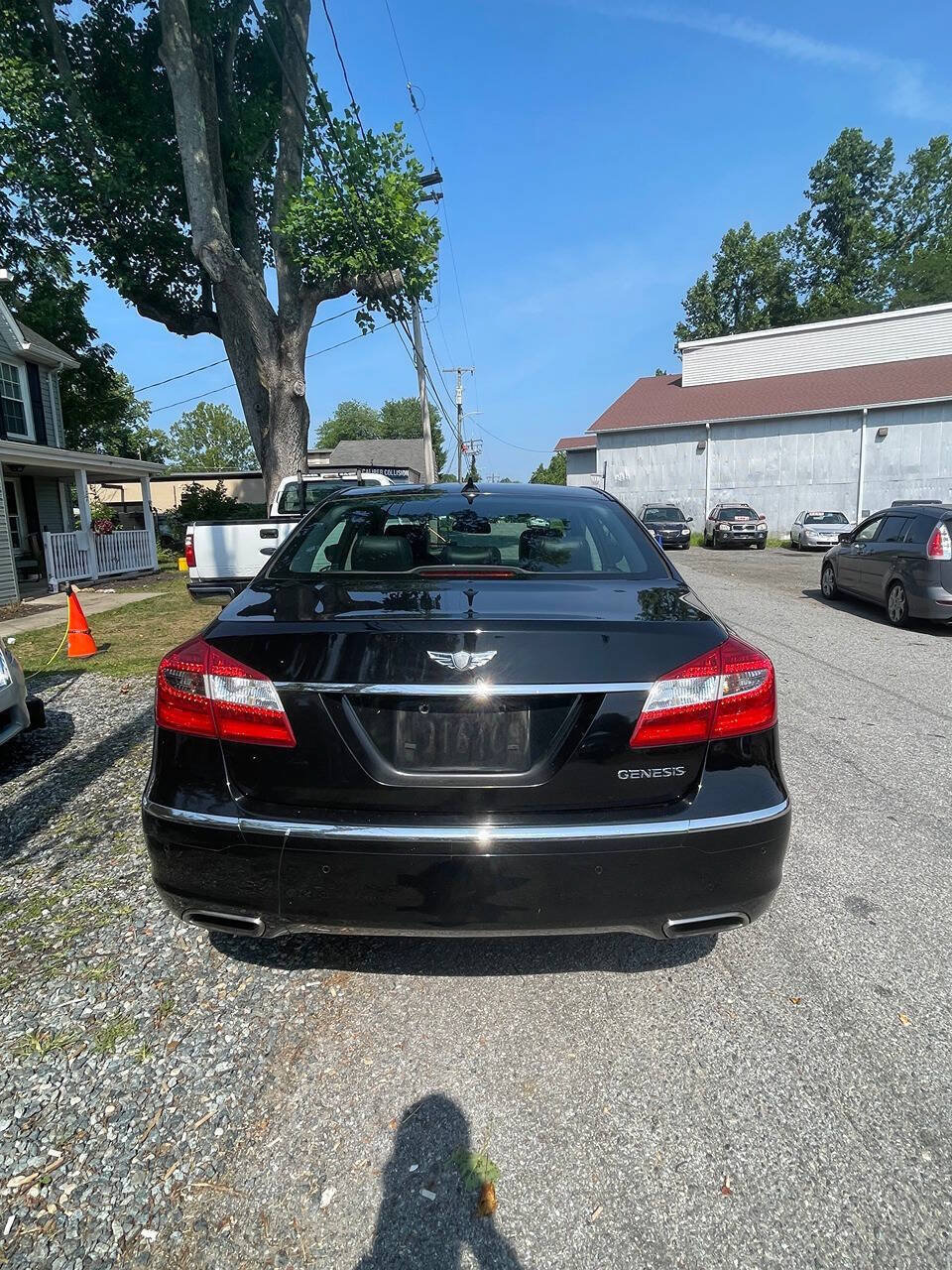 Used 2013 Hyundai Genesis 3.8 w/ Premium Pkg RWD image 5