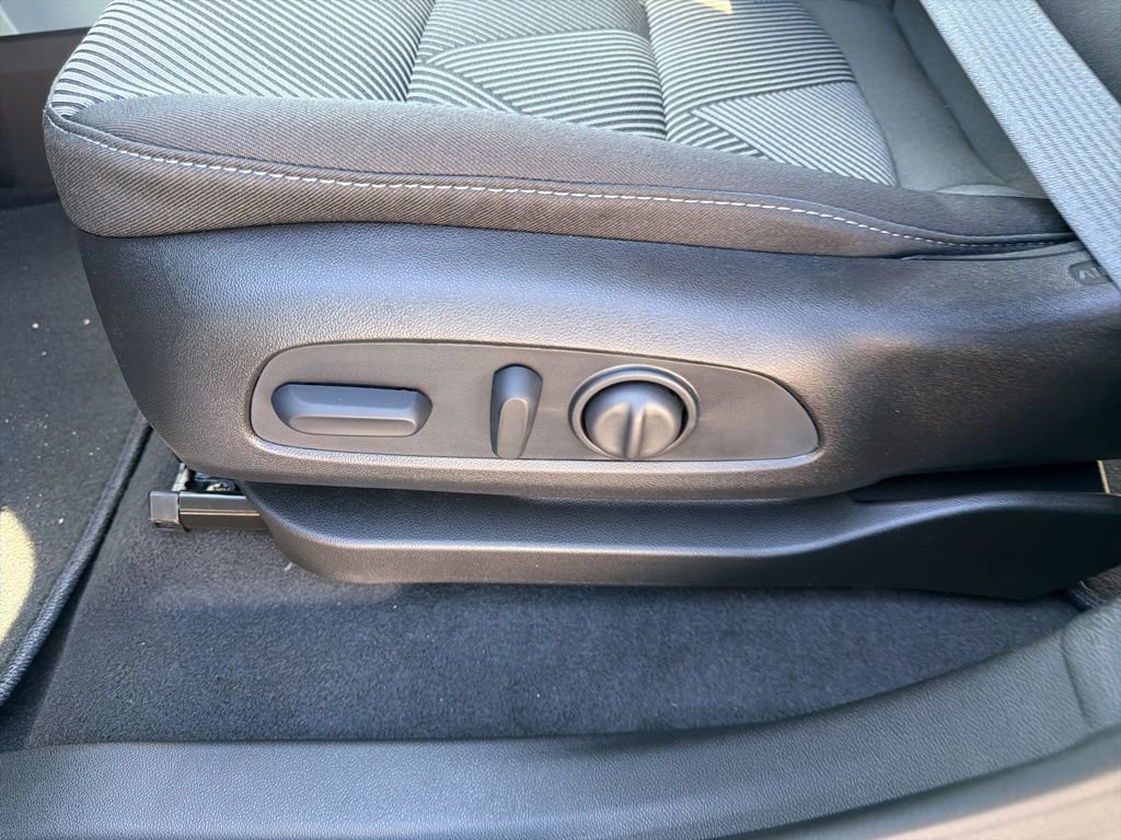 New 2027 Chevrolet Bolt LT w/ Comfort Package FWD image 18