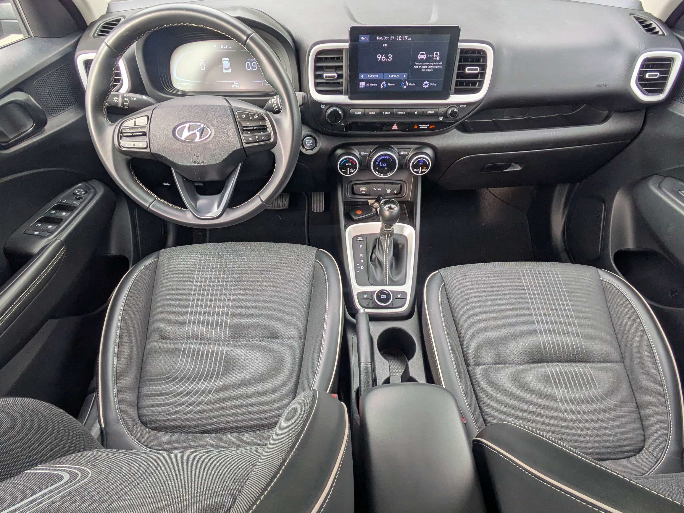 Used 2026 Hyundai Venue SEL FWD image 13
