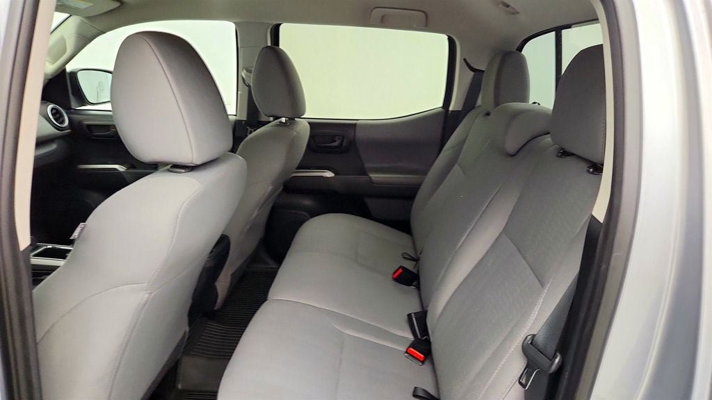 Used 2019 Toyota Tacoma SR5 AWD/4WD image 19