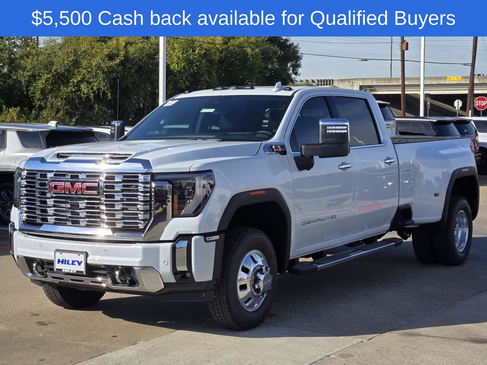 New 2026 GMC Sierra 3500 Denali w/ Technology Package AWD/4WD image 2