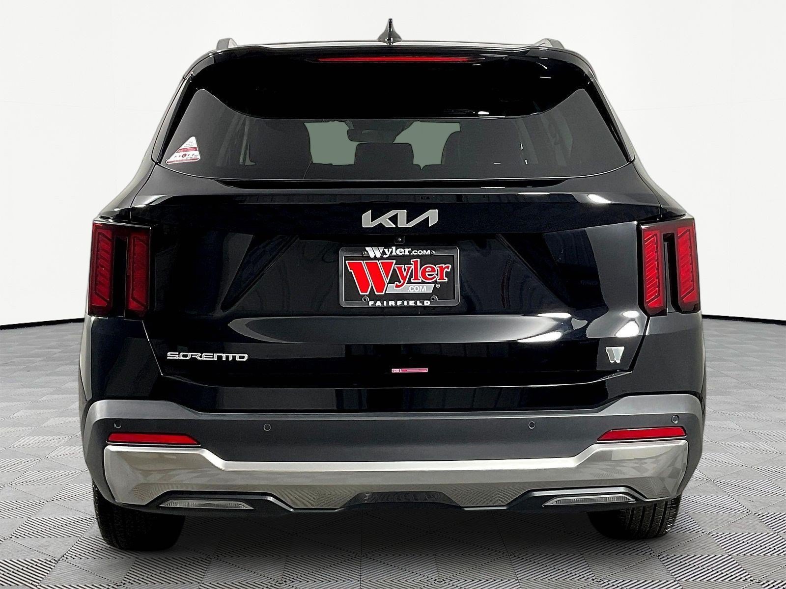 Certified 2026 Kia Sorento S w/ S Panoramic Sunroof Package FWD image 5