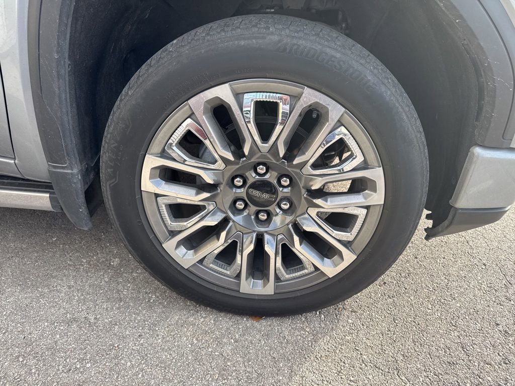 Used 2024 GMC Sierra 1500 Denali Ultimate image 3