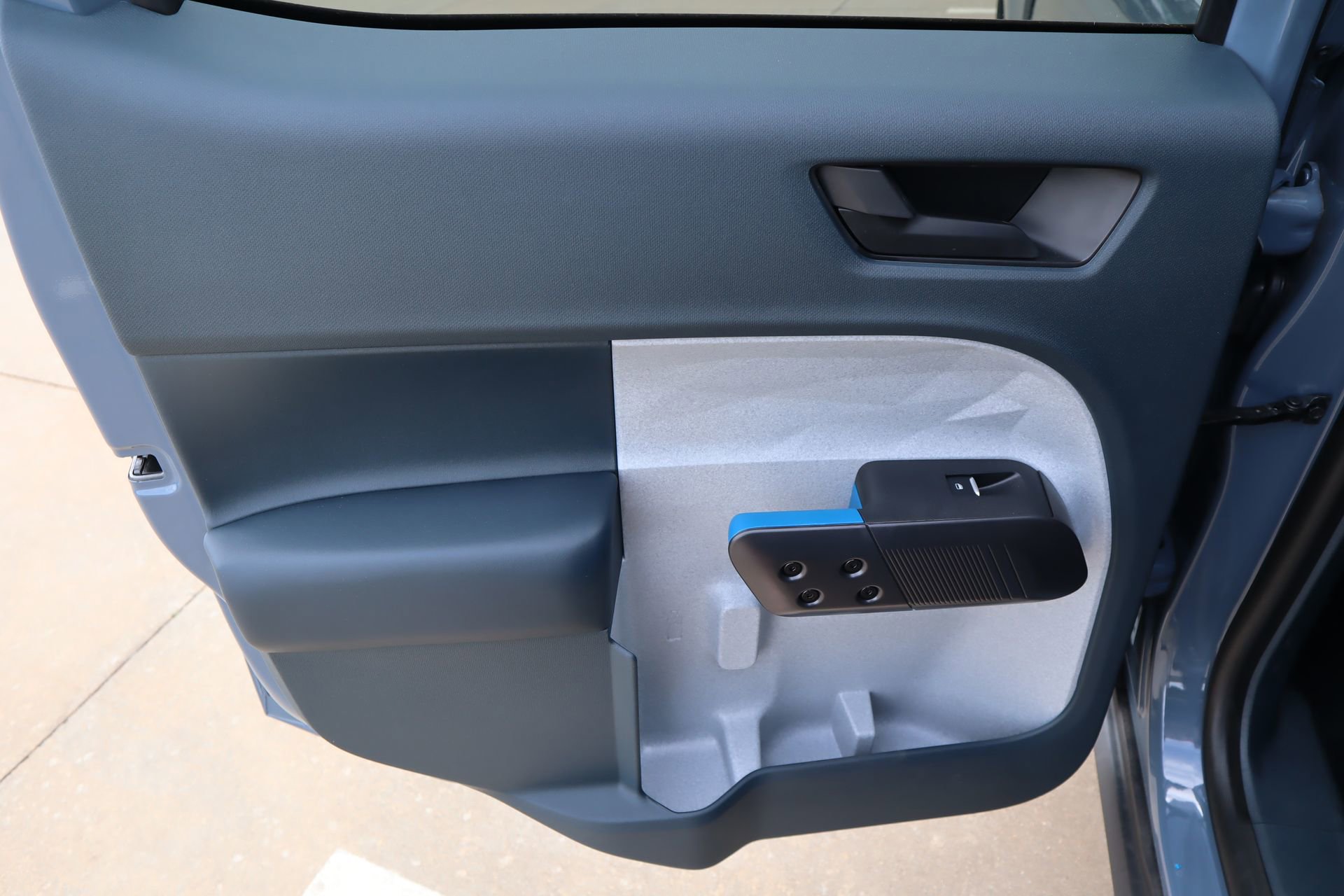 New 2026 Ford Maverick XLT w/ XLT Luxury Package FWD image 17