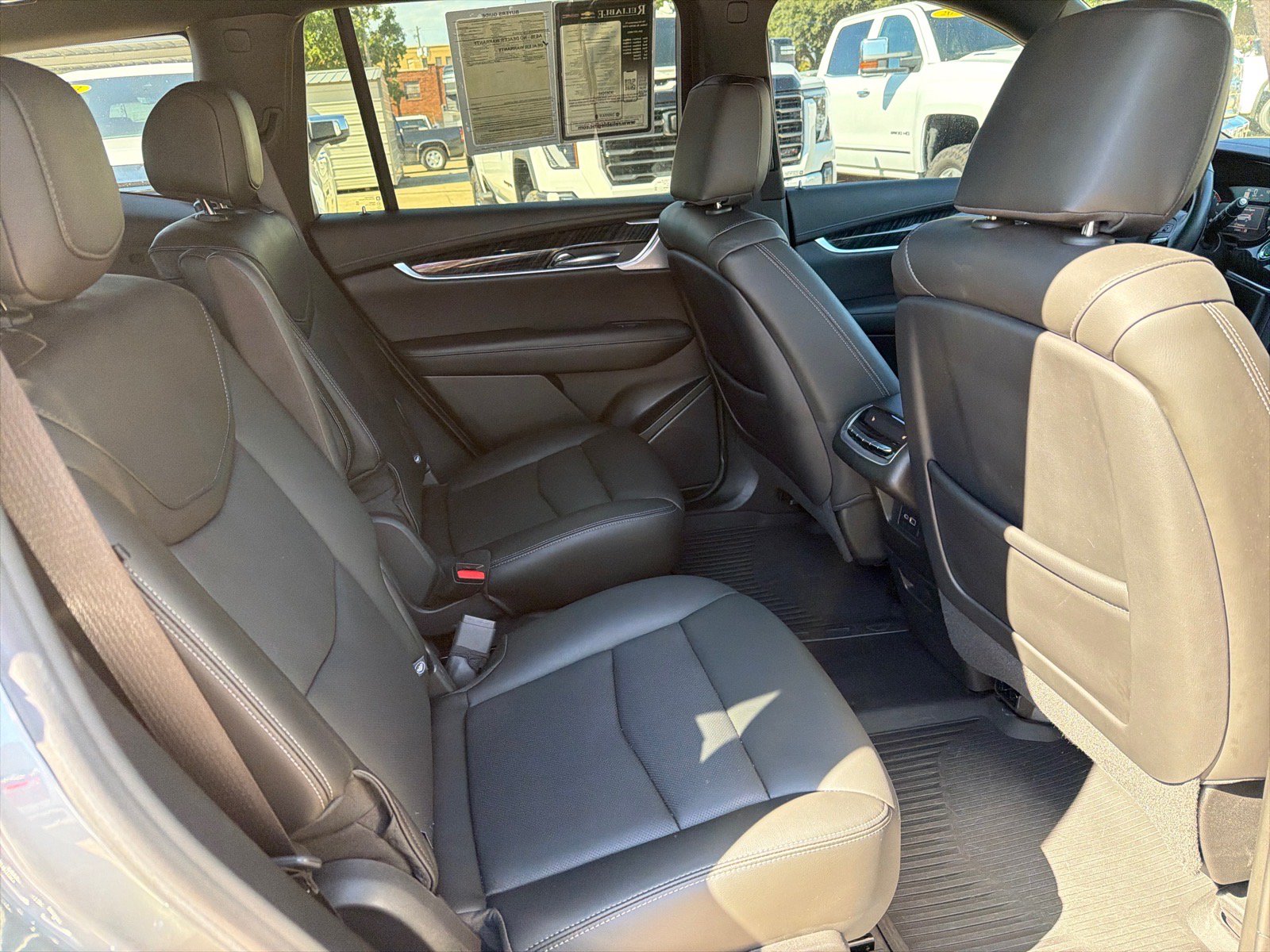 Used 2024 Cadillac XT6 Premium Luxury AWD/4WD image 13