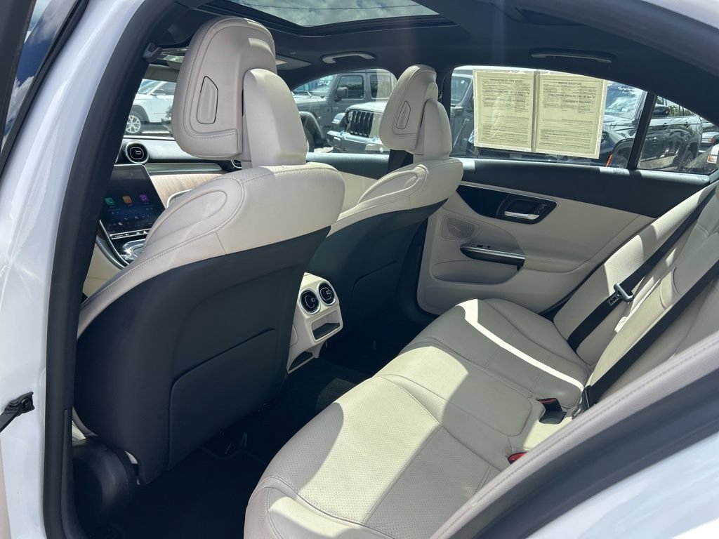 Used 2025 Mercedes-Benz C 300 Sedan image 30