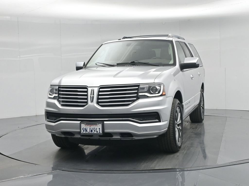 Used 2017 Lincoln Navigator Select image 40