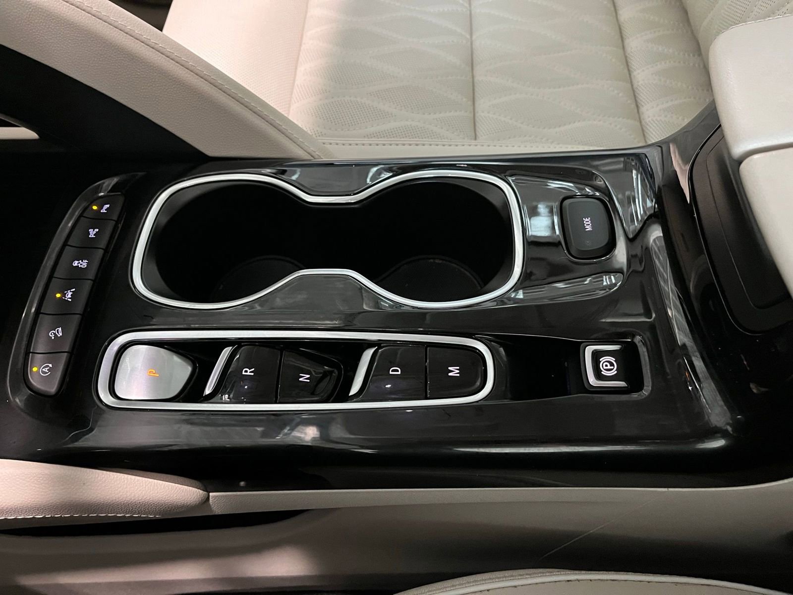 Used 2023 Buick Envision Avenir image 27