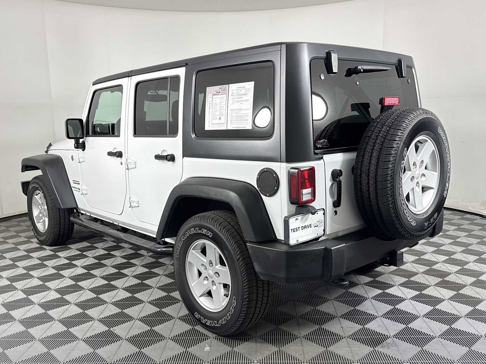 Used 2018 Jeep Wrangler Unlimited Sport S AWD/4WD image 4
