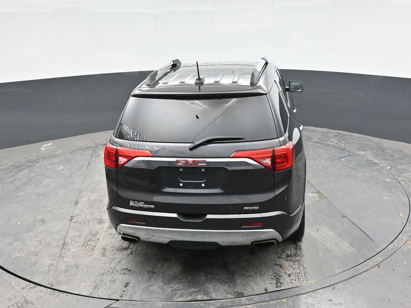 Used 2017 GMC Acadia Denali w/ Technology Package AWD/4WD image 22