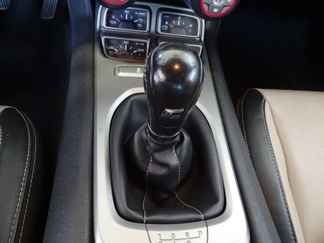 Used 2015 Chevrolet Camaro SS RWD image 13