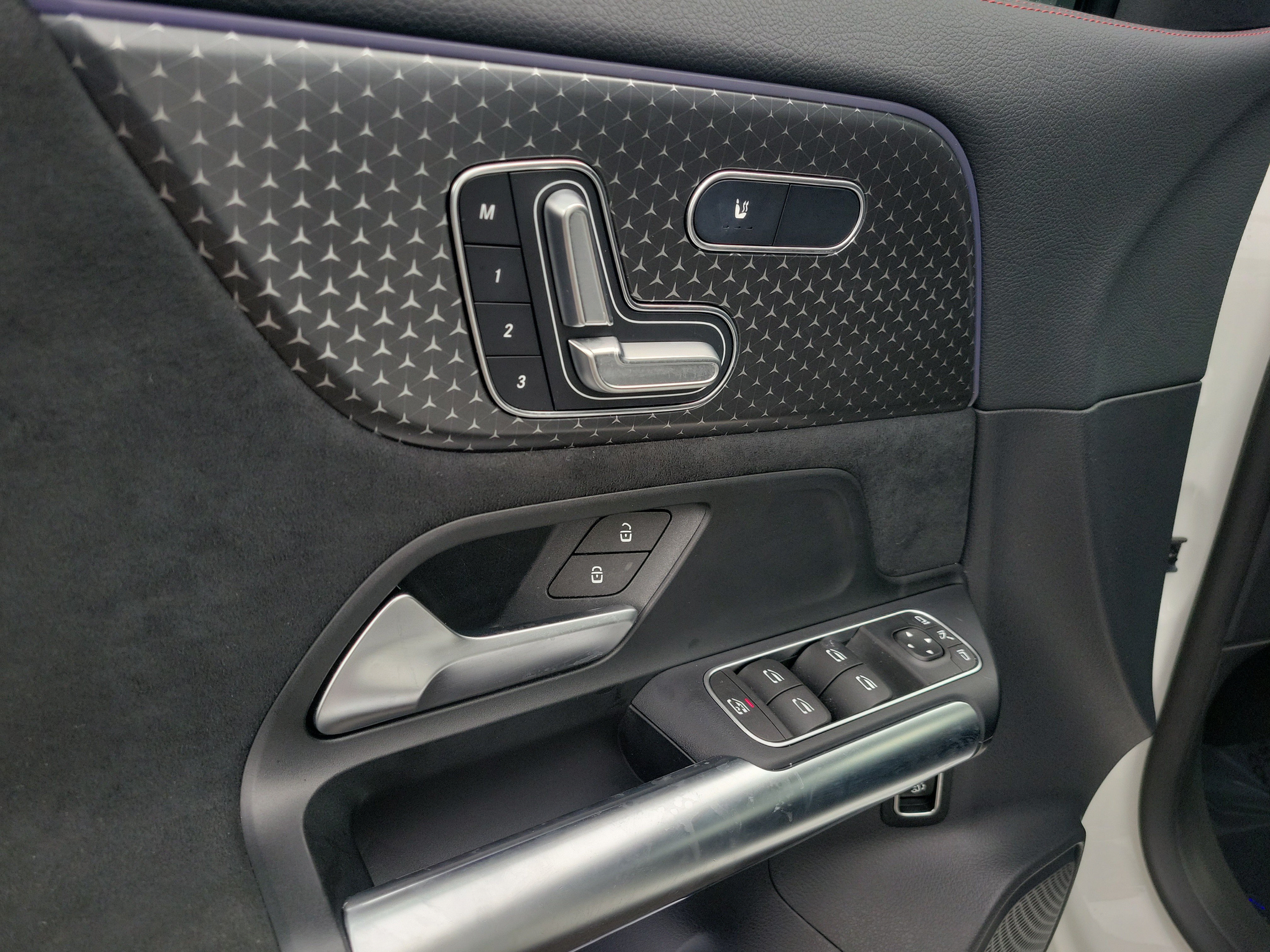 Certified 2024 Mercedes-Benz GLA 250 4MATIC image 17
