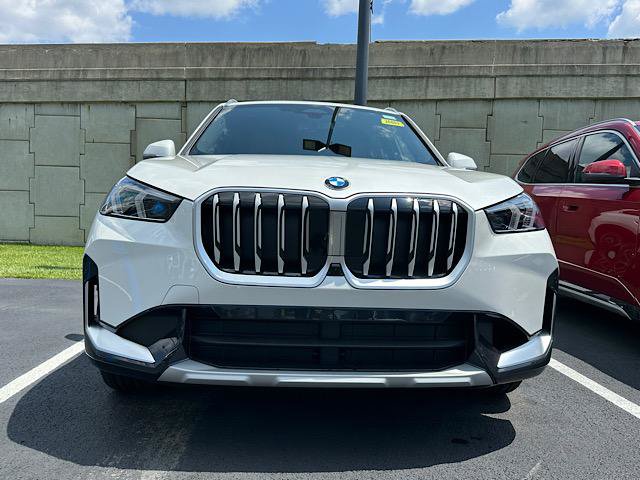New 2026 BMW X1 xDrive28i w/ Technology Package AWD/4WD image 2