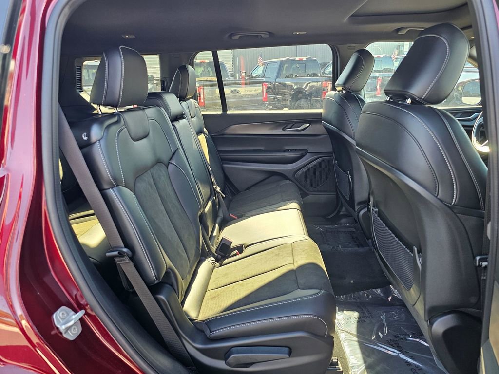 New 2025 Jeep Grand Cherokee L Altitude AWD/4WD image 14