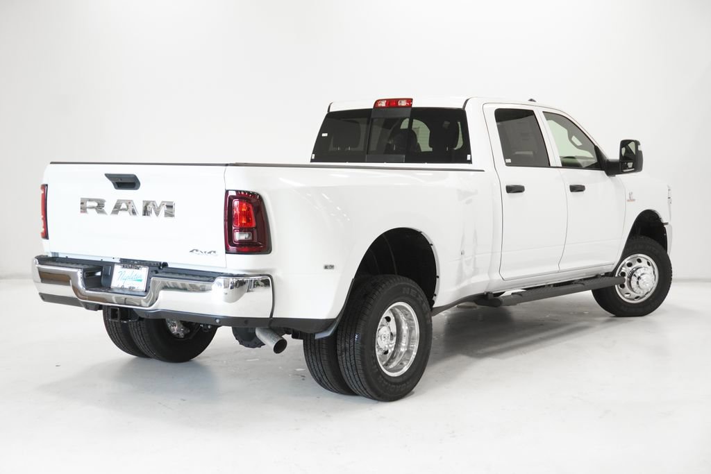 New 2026 RAM 3500 Tradesman AWD/4WD image 29