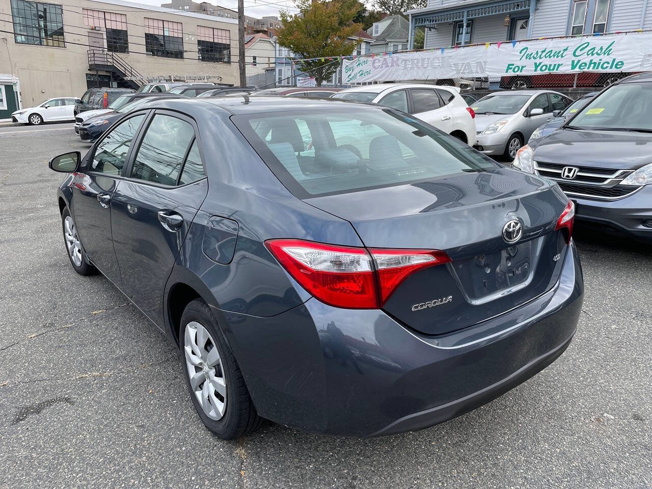 Used 2016 Toyota Corolla LE 4dr Sedan image 7