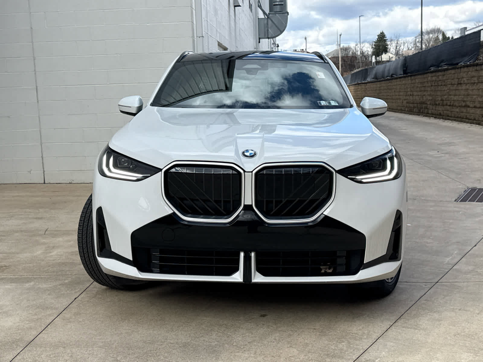 New 2026 BMW X3 xDrive30 w/ M Sport Package image 2