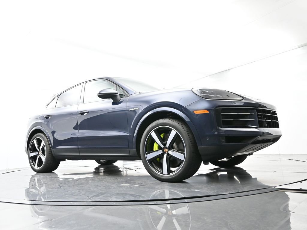 Certified 2025 Porsche Cayenne E-Hybrid Coupe image 53