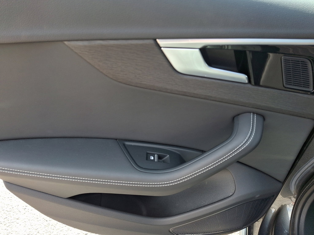 Used 2024 Audi A4 2.0T Premium Plus image 19