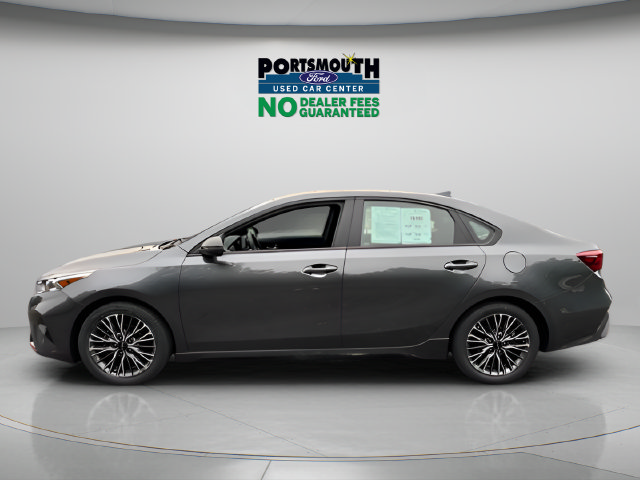 Used 2023 Kia Forte GT-Line FWD image 2