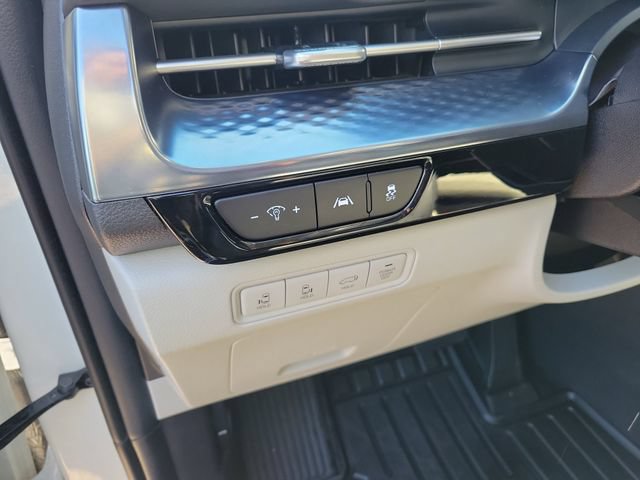 Used 2024 Kia Carnival SX Prestige FWD image 16
