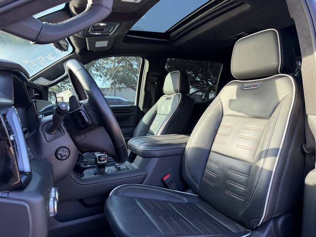 Used 2025 GMC Sierra 1500 AT4X AWD/4WD image 9