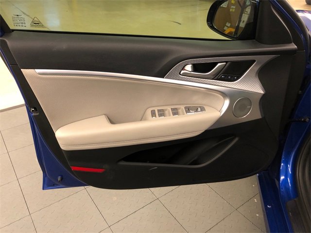 Used 2022 Genesis G70 3.3T w/ Sport Advanced Package image 12