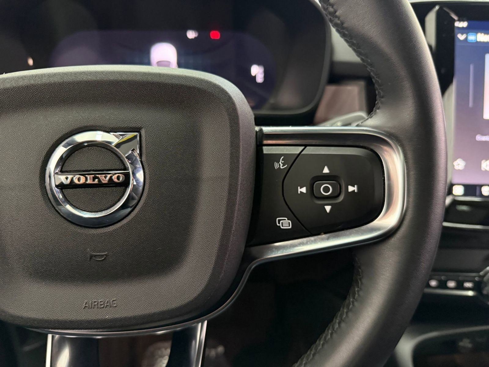 Used 2023 Volvo C40 P8 Recharge Ultimate image 28