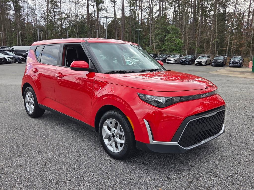 Used 2025 Kia Soul LX w/ LX Technology Package