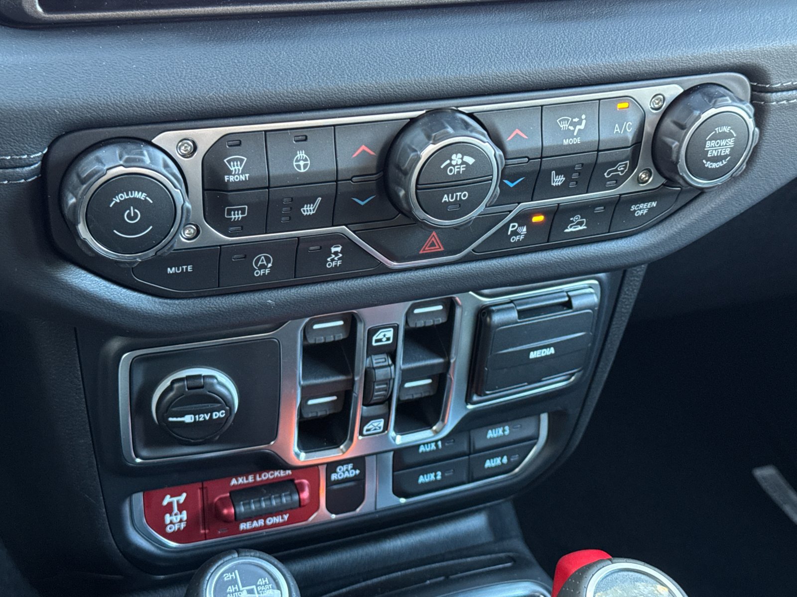 New 2026 Jeep Gladiator Mojave AWD/4WD image 20