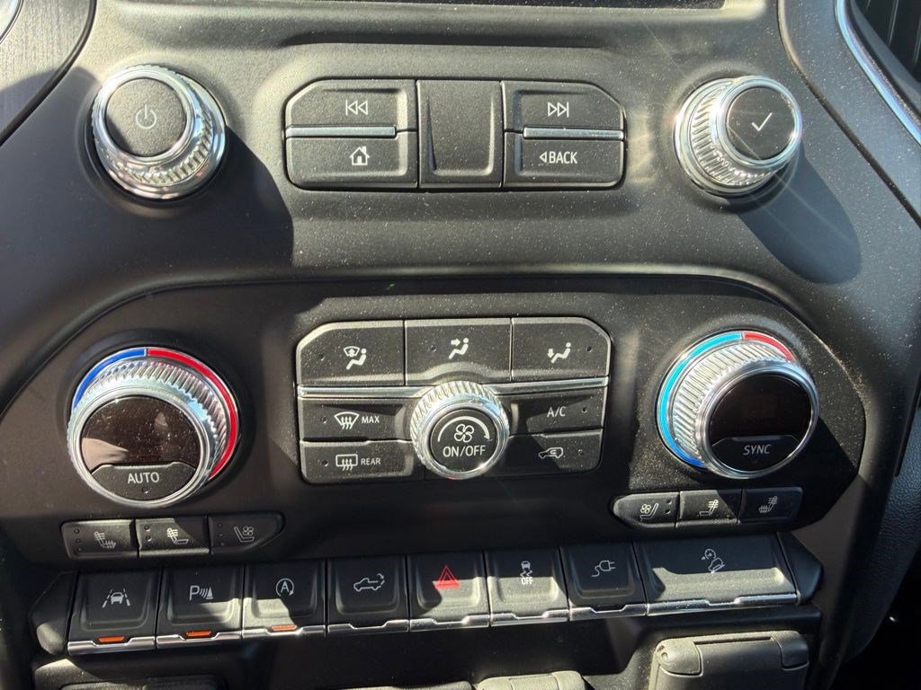 Used 2019 GMC Sierra 1500 AT4 w/ AT4 Premium Package AWD/4WD image 16