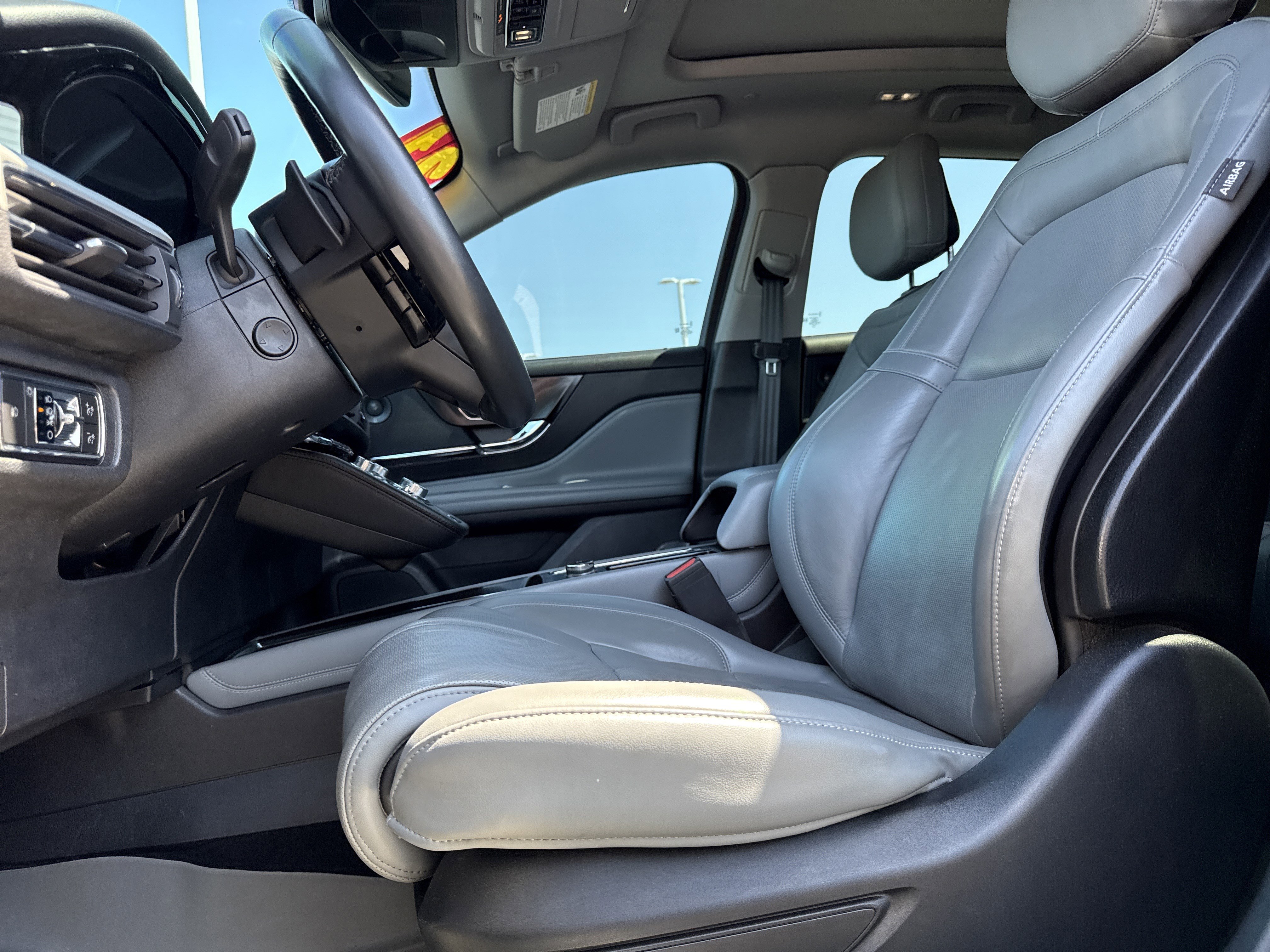 Used 2021 Lincoln Corsair Reserve w/ Equipment Group 201A image 16