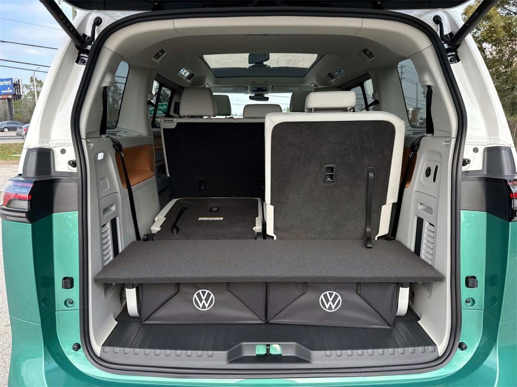 New 2025 Volkswagen ID. Buzz 1st Edition image 27