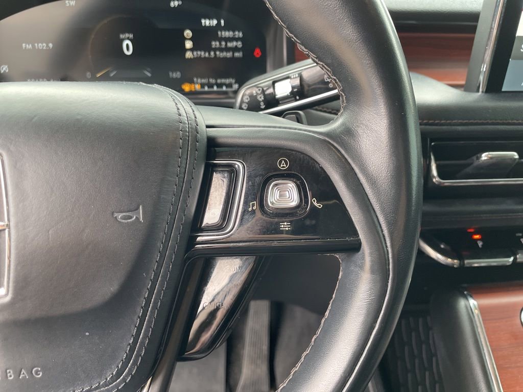 Used 2023 Lincoln Aviator Reserve image 16