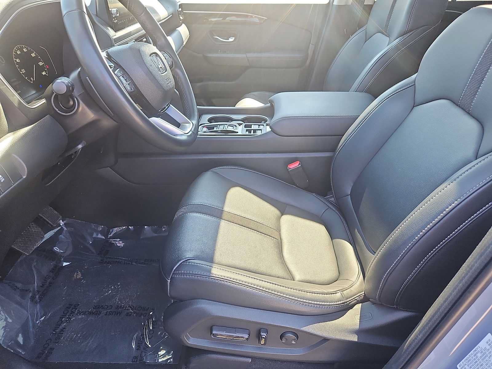 Certified 2025 Honda Pilot Touring image 32