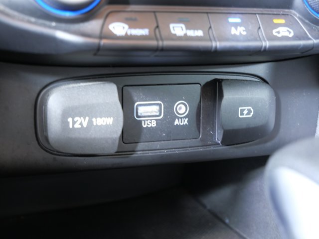 Used 2020 Hyundai Veloster 2.0 FWD image 26