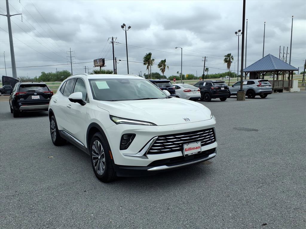 Used 2024 Buick Envision Preferred AWD/4WD image 2