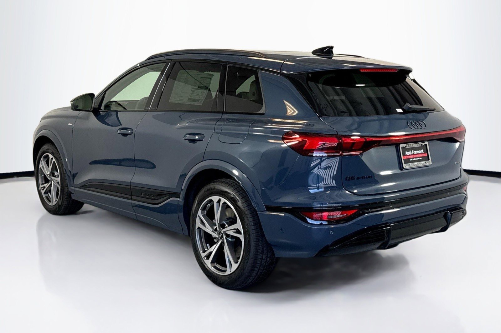 New 2027 Audi Q6 e-tron Prestige AWD/4WD image 7