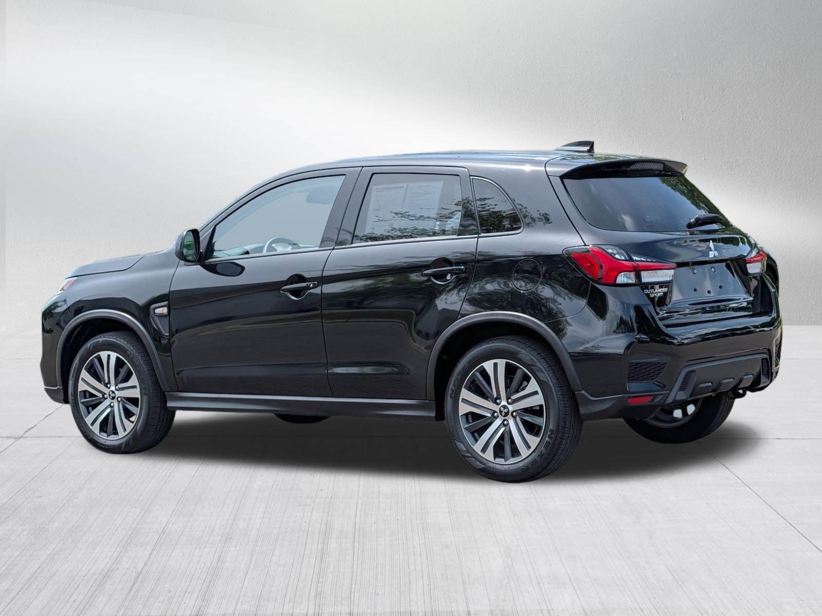 Used 2025 Mitsubishi Outlander Sport ES AWD/4WD image 5