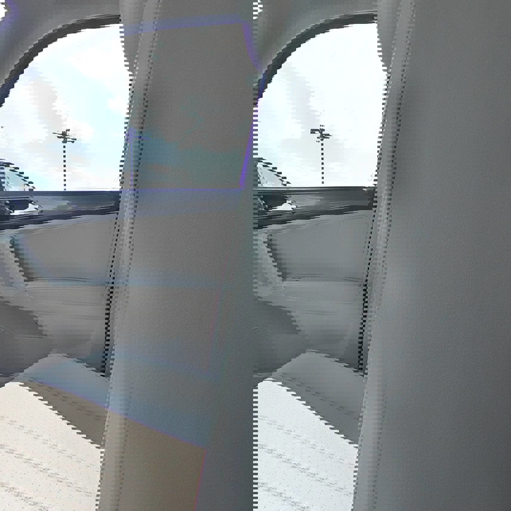 Used 2023 Volkswagen Tiguan SE image 26